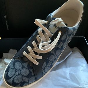 Women’s fashion sneakers.. moonlight navy and cream